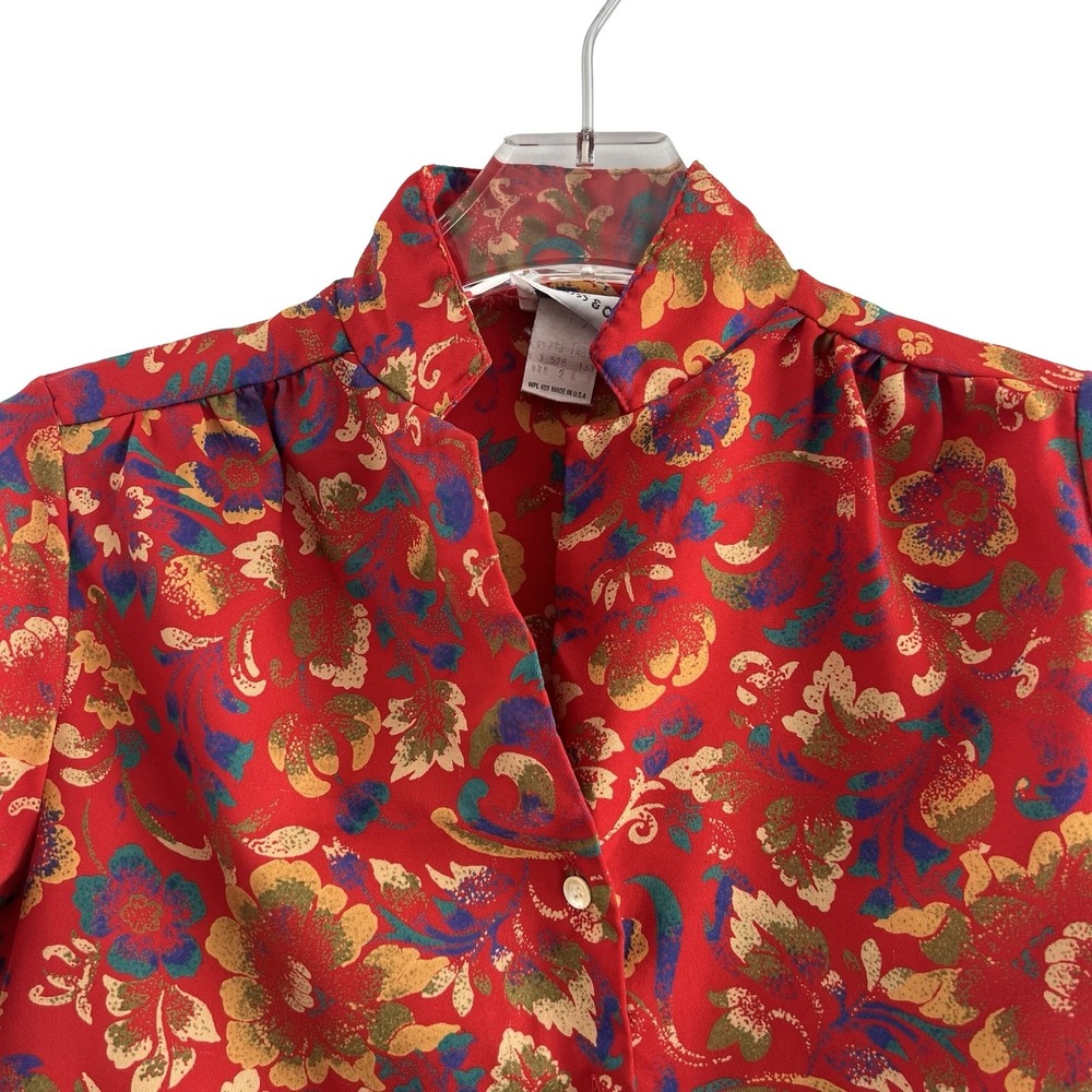 Red Floral Metallic-Accent Short Sleeve Button-Down Top - Picture 2 of 14